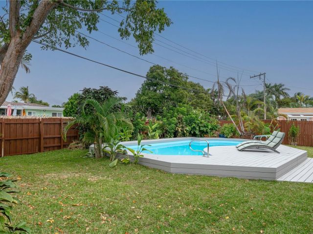 Home for rent at 1507 Harding St - photo 7471833