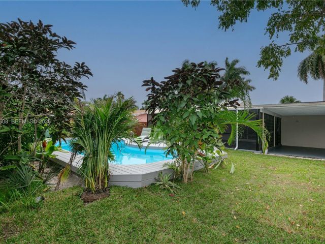 Home for rent at 1507 Harding St - photo 7471835