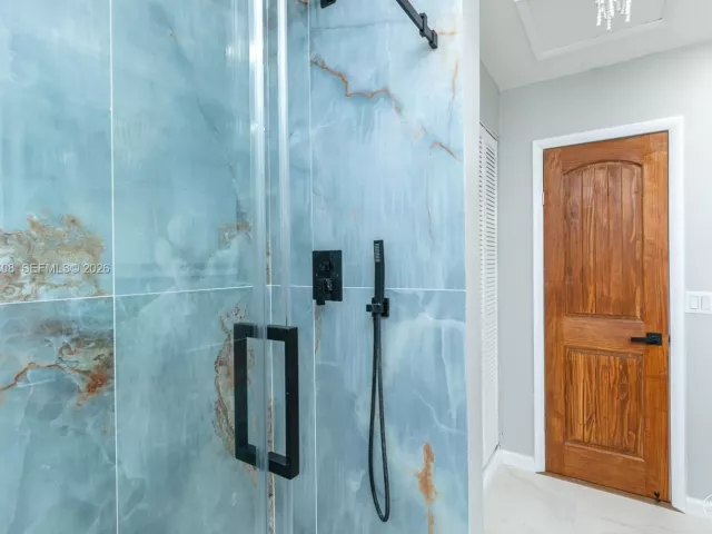 2-bedroom home for rent in Hollywood - 1507 Harding St - MondialRealty