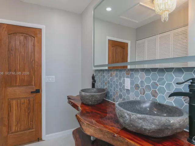 2-bedroom home for rent in Hollywood - 1507 Harding St - MondialRealty