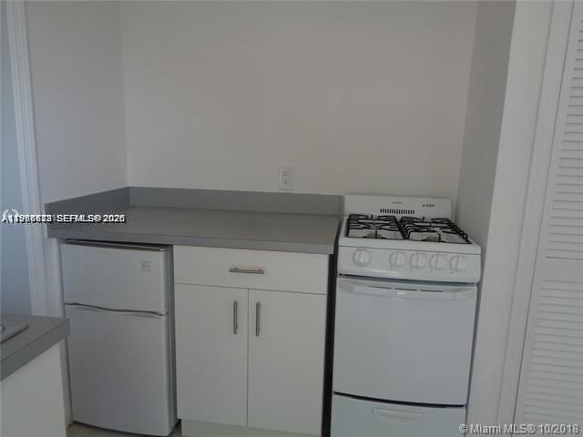 Home for rent at 1925 Thomas St 1925 - photo 7471867