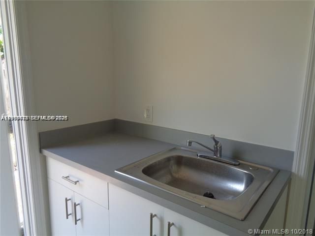 Home for rent at 1925 Thomas St 1925 - photo 7471871