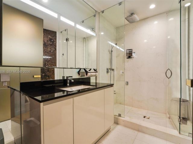 Apartment for rent  Unit #2201 - photo 7494327