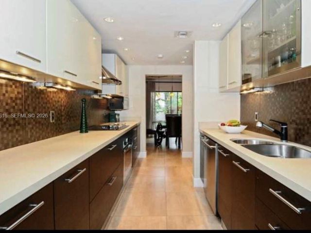 Home for rent at 2991 Lakewood Ln 329 - photo 7528249