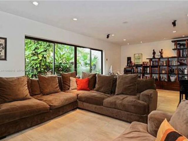 Home for rent at 2991 Lakewood Ln 329 - photo 7528251