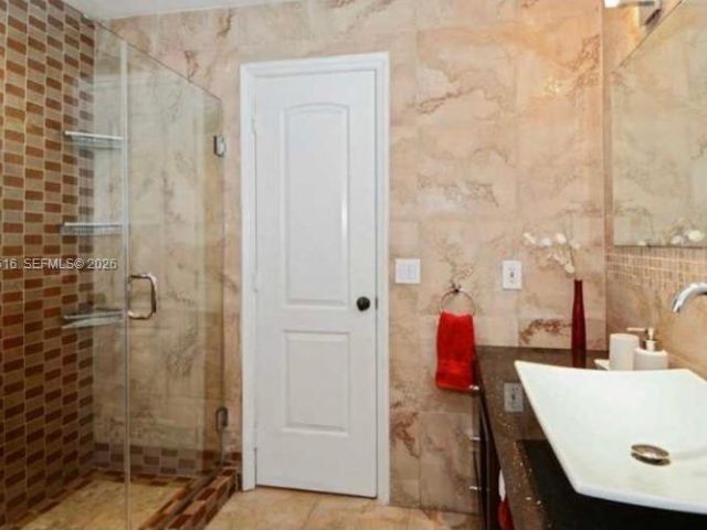 Home for rent at 2991 Lakewood Ln 329 - photo 7528256