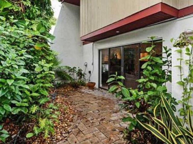 Home for rent at 2991 Lakewood Ln 329 - photo 7528261