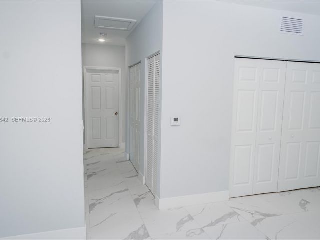 3-bedroom home for rent in Fort Lauderdale - 521 NW 22nd Ave - MondialRealty