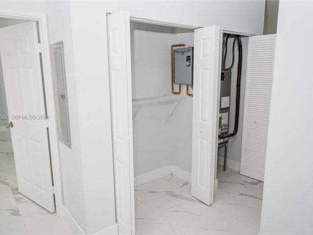 3-bedroom home for rent in Fort Lauderdale - 521 NW 22nd Ave - MondialRealty
