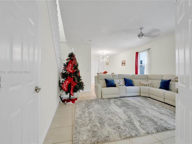 3-bedroom home for rent in Homestead - 101 NE 37th Pl 0 - MondialRealty