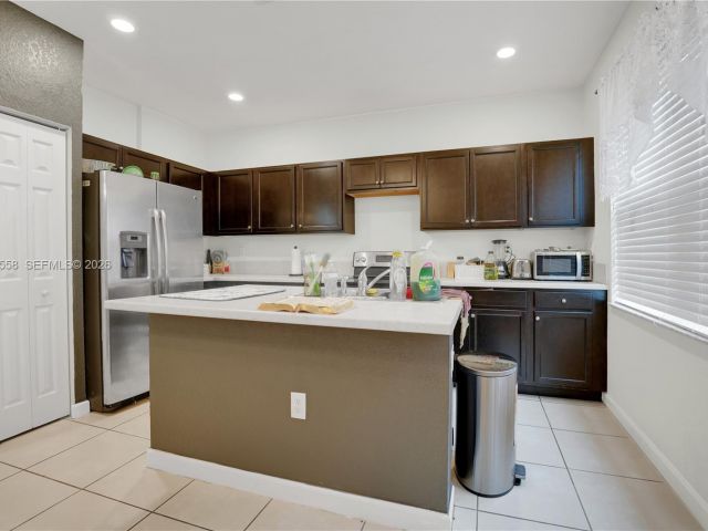 3-bedroom home for rent in Homestead - 101 NE 37th Pl 0 - MondialRealty