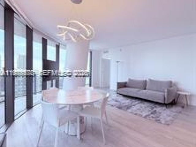 Apartment for rent  Unit #3903 - photo 7508146