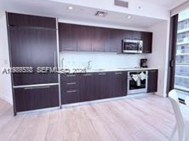 Apartment for rent  Unit #3903 - photo 7508147