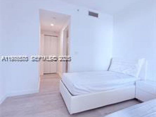 Apartment for rent  Unit #3903 - photo 7508154