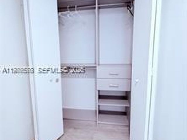 Apartment for rent  Unit #3903 - photo 7508155