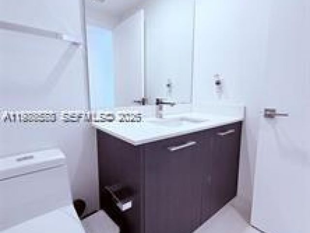 Apartment for rent  Unit #3903 - photo 7508157