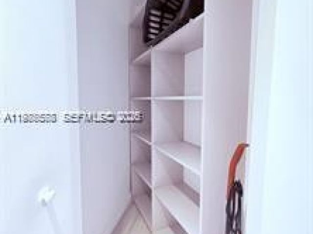 Apartment for rent  Unit #3903 - photo 7508159