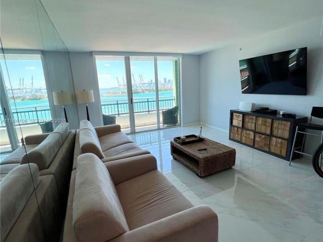 Apartment for rent  Unit #1106 - photo 7520273