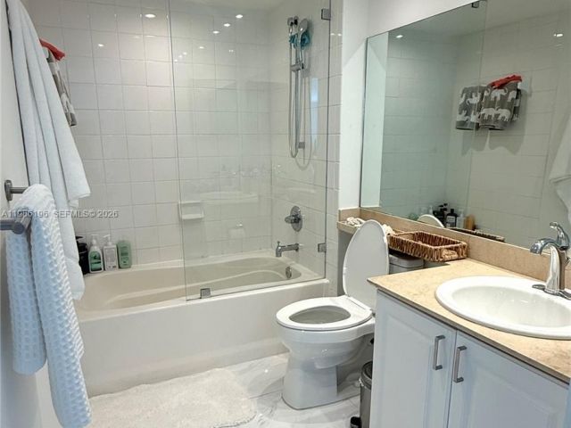 Apartment for rent  Unit #1106 - photo 7520276