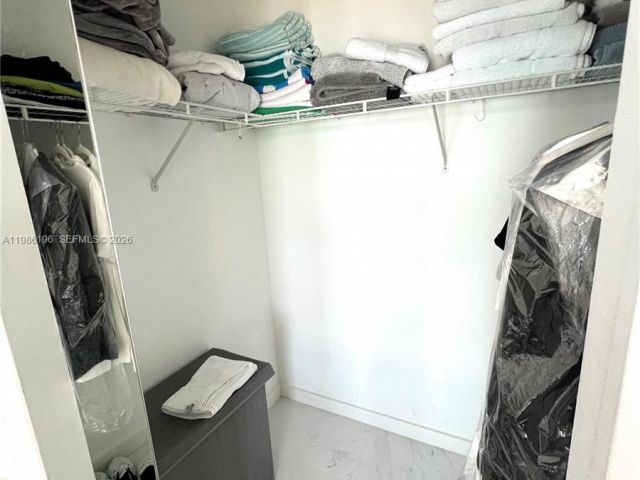 Apartment for rent  Unit #1106 - photo 7520277