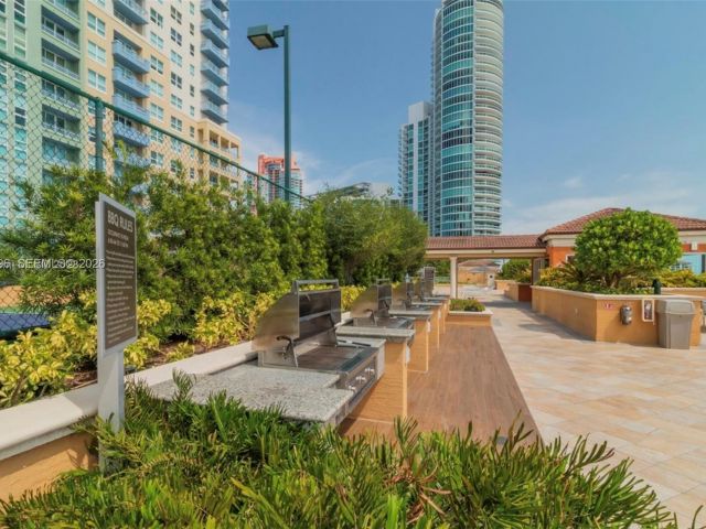 Apartment for rent  Unit #1106 - photo 7520287