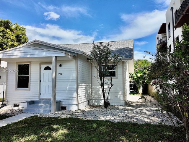 Home for rent at 1721 Fletcher St - photo 7471838