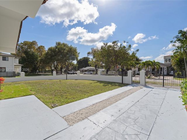 4-bedroom home for sale in Miami - 5251 SW 6th St - MondialRealty