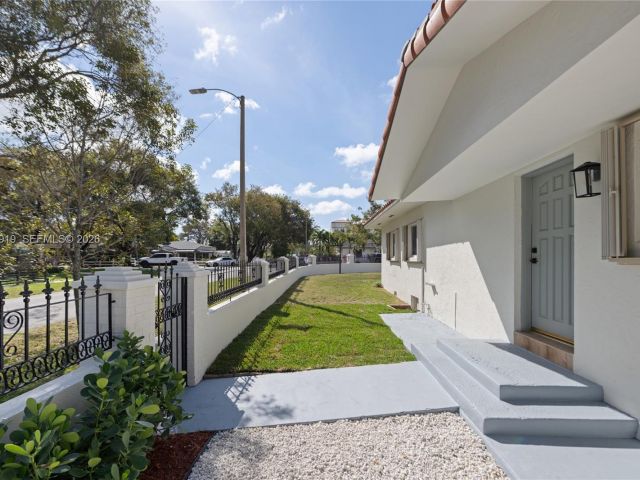 4-bedroom home for sale in Miami - 5251 SW 6th St - MondialRealty