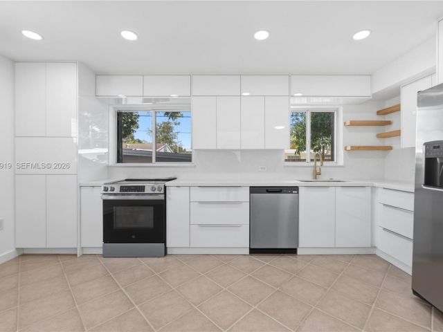 4-bedroom home for sale in Miami - 5251 SW 6th St - MondialRealty