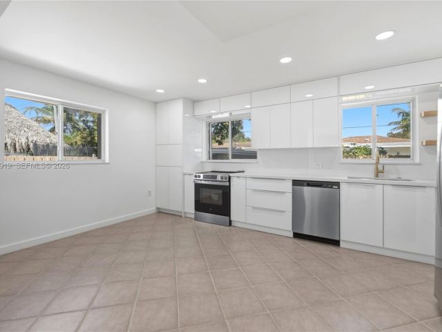4-bedroom home for sale in Miami - 5251 SW 6th St - MondialRealty