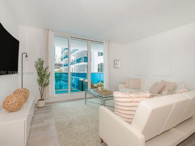 Apartment for sale  Unit #401 - photo 7510035