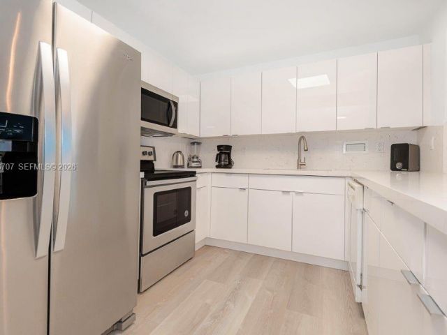 Apartment for sale  Unit #401 - photo 7510060