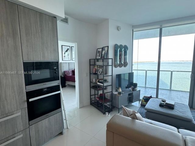 Apartment for rent  Unit #1003 - photo 7518327