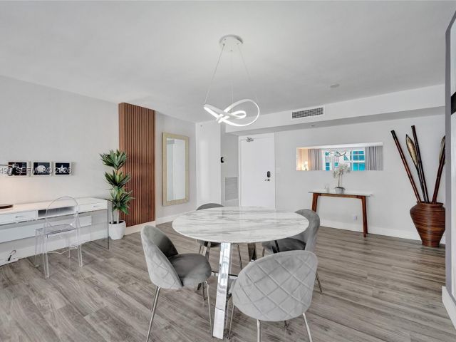 Apartment for rent  Unit #1109 - photo 7505800