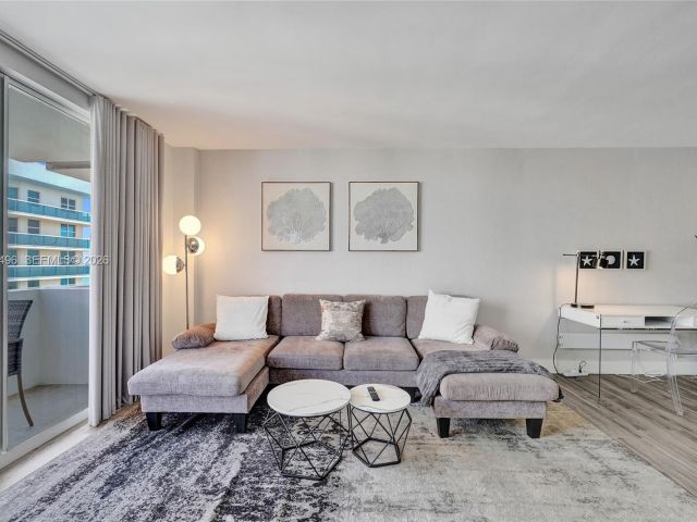 Apartment for rent  Unit #1109 - photo 7505804