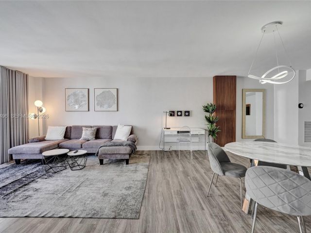 Apartment for rent  Unit #1109 - photo 7505809