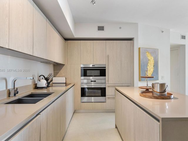 Apartment for sale  Unit #3209 - photo 7512275