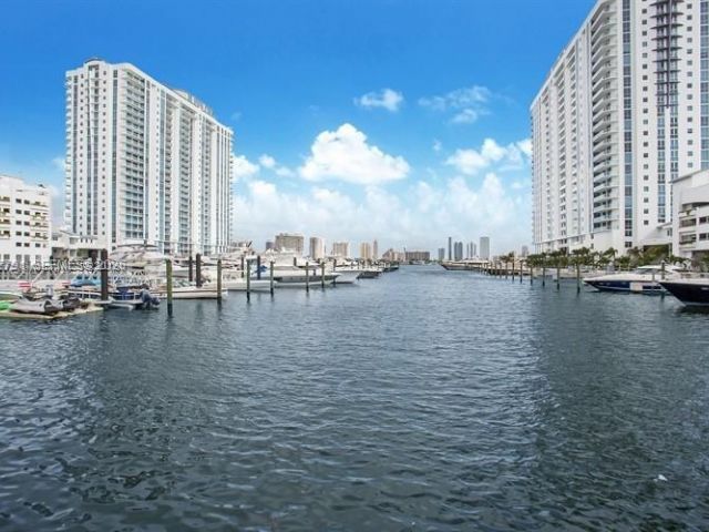 Apartment for rent  Unit #1103 - photo 7503468