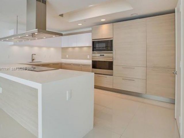 Apartment for rent  Unit #1103 - photo 7503472