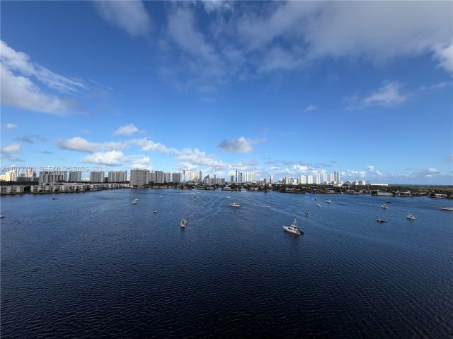 Apartment for rent  Unit #1211 - photo 7503488