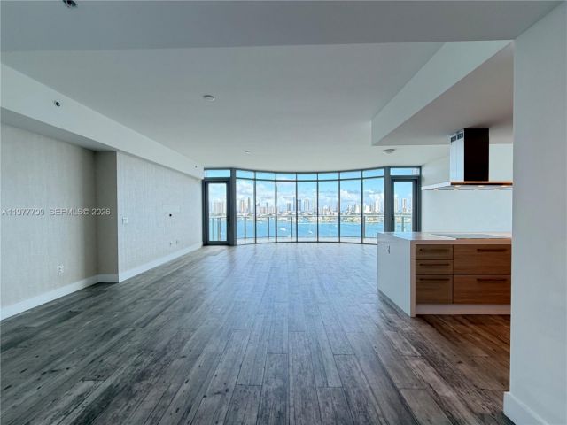 Apartment for rent  Unit #1211 - photo 7503490