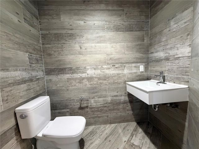 Apartment for rent  Unit #1211 - photo 7503502