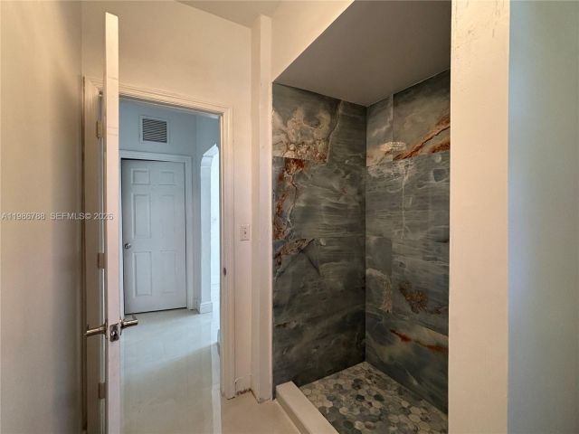 2-bedroom home for rent in Miami - 521 NW 48th St - MondialRealty