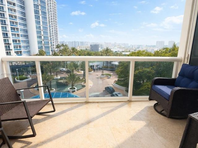 Apartment for rent  Unit #705 - photo 7496479