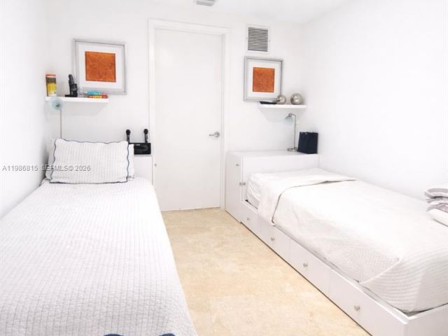 Apartment for rent  Unit #705 - photo 7496482