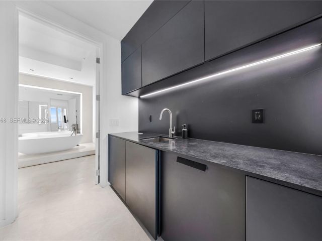 Apartment for rent  Unit #802N - photo 7507697