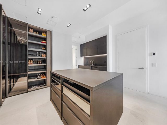 Apartment for rent  Unit #802N - photo 7507698