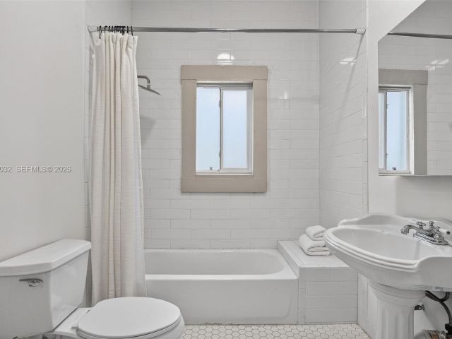 3-bedroom home for sale in Miami - 85 NE 46th St - MondialRealty