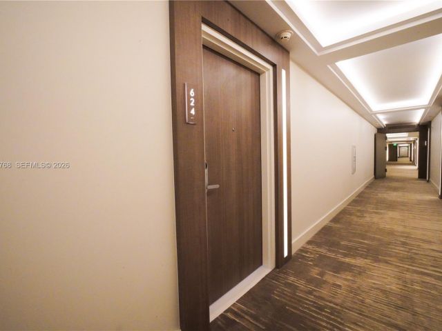 Apartment for rent  Unit #624 - photo 7510103