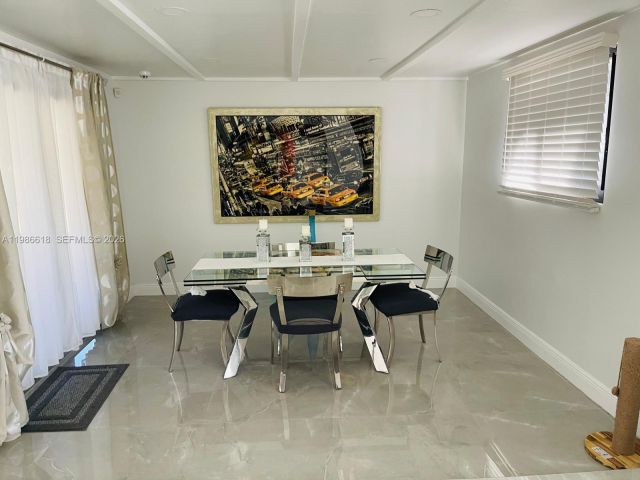 Home for rent at 3049 NW 6th Ave - photo 7518347